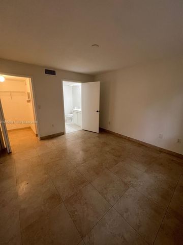 2911 SE 13th Rd 106-40, Homestead, FL 33035