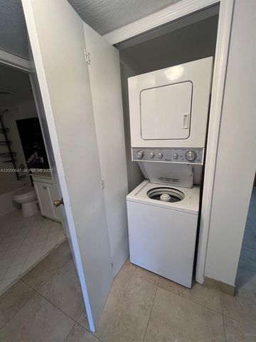 2911 SE 13th Rd 106-40, Homestead, FL 33035