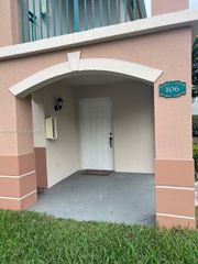 2911 SE 13th Rd 106-40, Homestead, FL 33035
