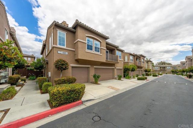 809 Caminito Francisco 1, Chula Vista, CA 91913