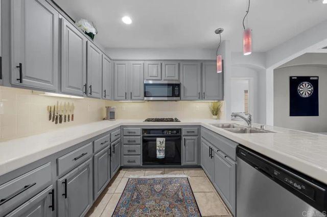 809 Caminito Francisco 1, Chula Vista, CA 91913