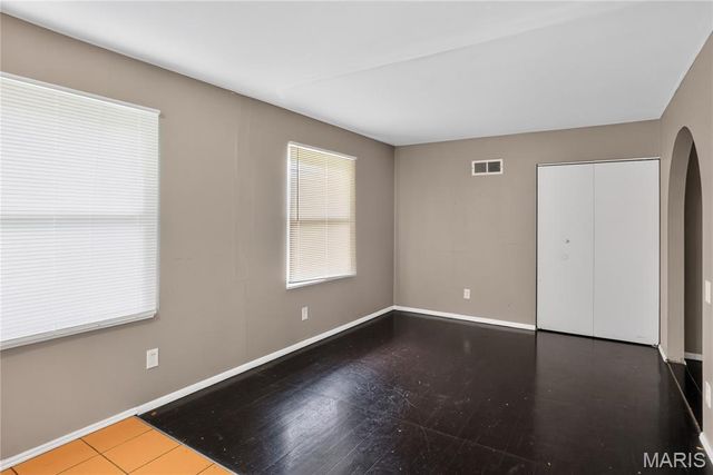 11154 Mammoth Drive, St Louis, MO 63136