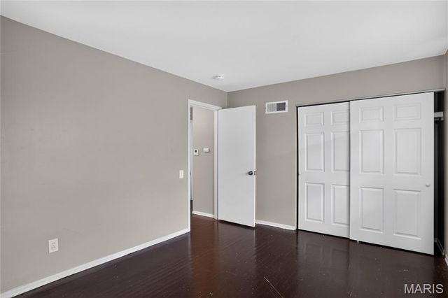 11154 Mammoth Drive, St Louis, MO 63136