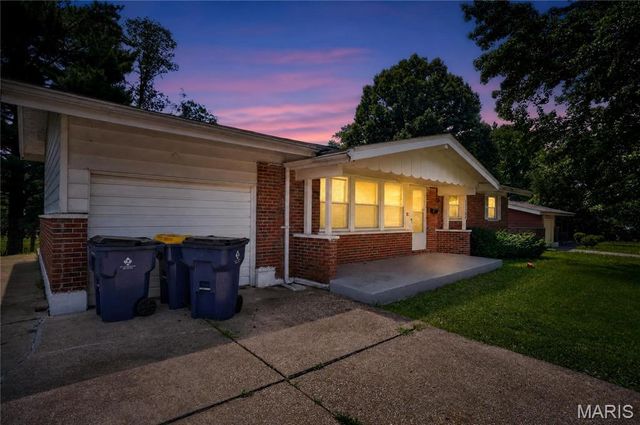 11154 Mammoth Drive, St Louis, MO 63136