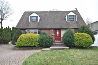 37 Amby Avenue, Plainview, NY 11803
