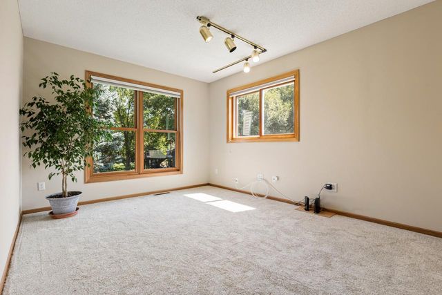 8079 Spruce Trail, Eden Prairie, MN 55347