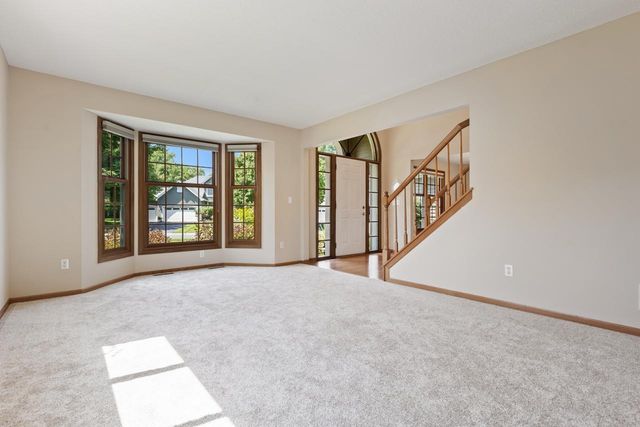 8079 Spruce Trail, Eden Prairie, MN 55347