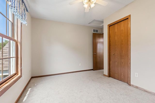 8079 Spruce Trail, Eden Prairie, MN 55347