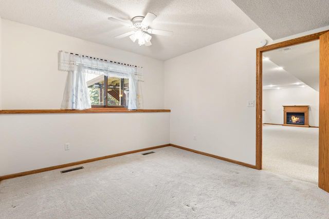 8079 Spruce Trail, Eden Prairie, MN 55347