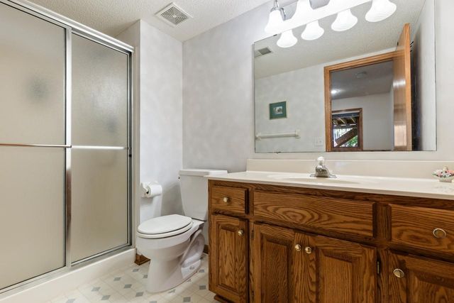 8079 Spruce Trail, Eden Prairie, MN 55347