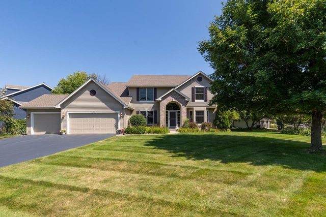 8079 Spruce Trail, Eden Prairie, MN 55347