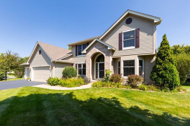 8079 Spruce Trail, Eden Prairie, MN 55347