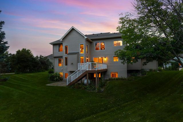 8079 Spruce Trail, Eden Prairie, MN 55347