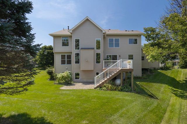 8079 Spruce Trail, Eden Prairie, MN 55347