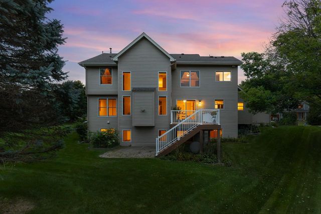 8079 Spruce Trail, Eden Prairie, MN 55347