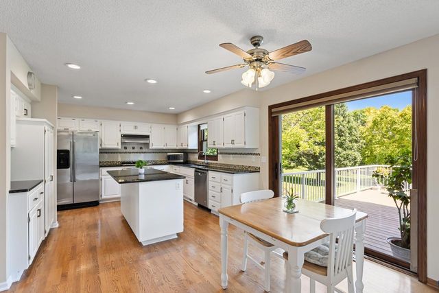8079 Spruce Trail, Eden Prairie, MN 55347