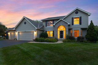 8079 Spruce Trail, Eden Prairie, MN 55347
