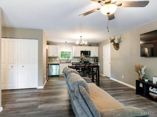 400 East Plattin Street, De Soto, MO 63020