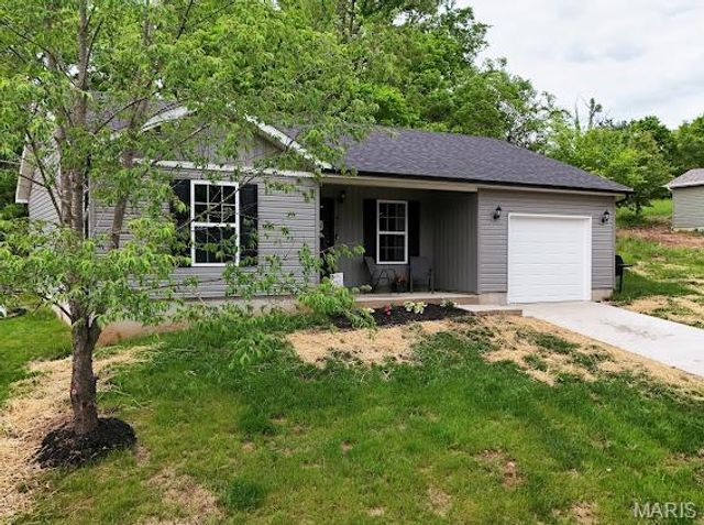 400 East Plattin Street, De Soto, MO 63020
