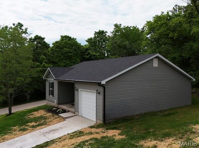 400 East Plattin Street, De Soto, MO 63020