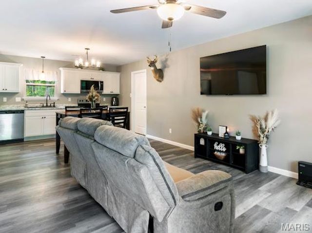 400 East Plattin Street, De Soto, MO 63020