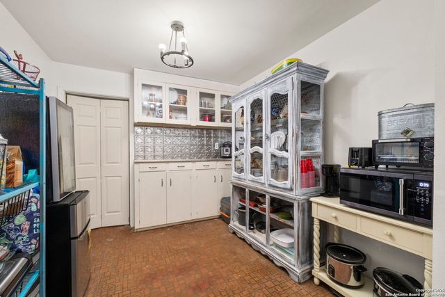 111 Austin Dr S, Boerne, TX 78006