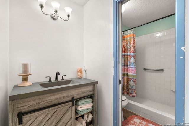 111 Austin Dr S, Boerne, TX 78006