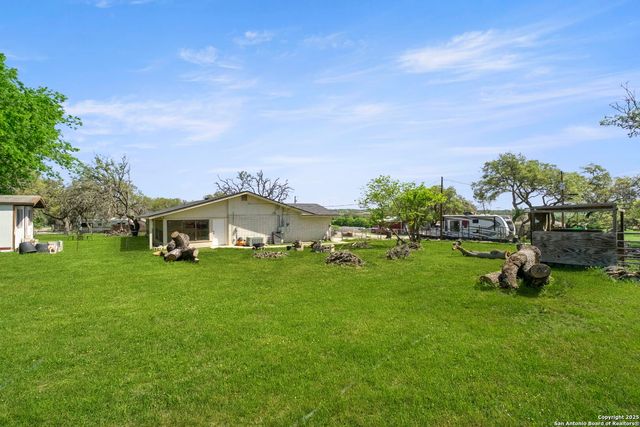 111 Austin Dr S, Boerne, TX 78006