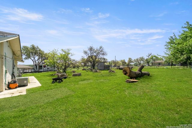 111 Austin Dr S, Boerne, TX 78006