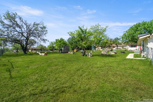 111 Austin Dr S, Boerne, TX 78006