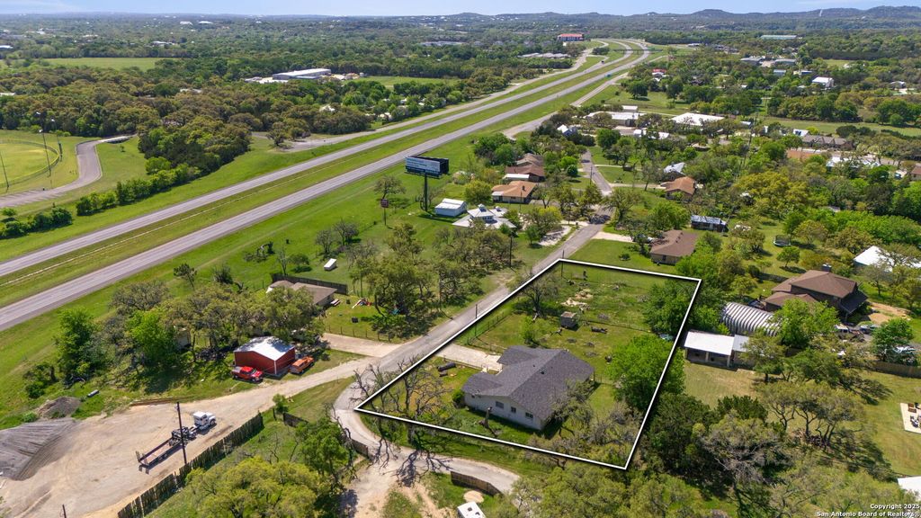 111 Austin Dr S, Boerne, TX 78006