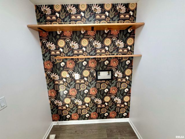 1250 MONROE Street, Galesburg, IL 61401