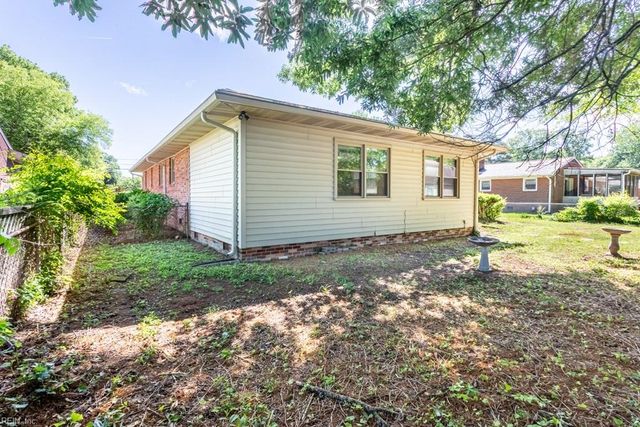 113 Adams DR, Newport News, VA 23601