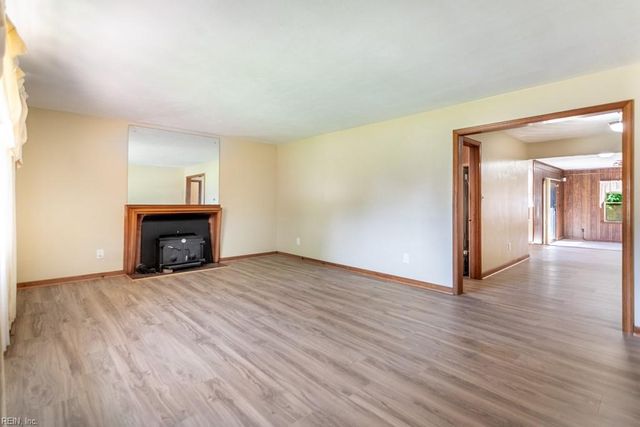 113 Adams DR, Newport News, VA 23601