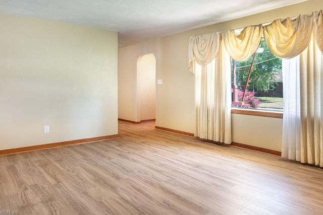 113 Adams DR, Newport News, VA 23601
