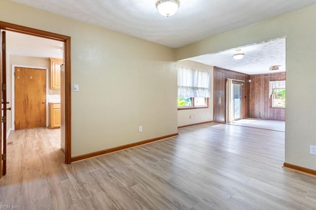 113 Adams DR, Newport News, VA 23601