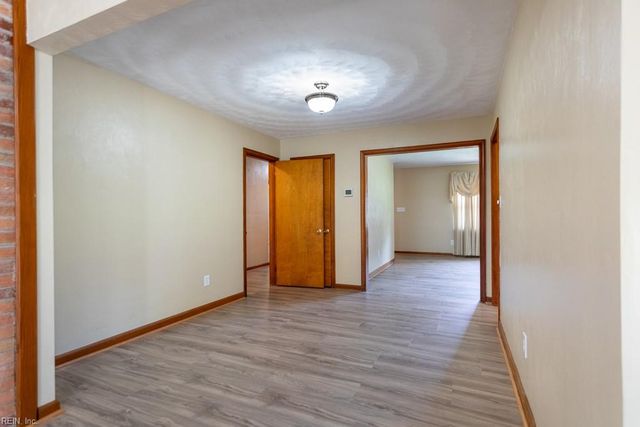 113 Adams DR, Newport News, VA 23601