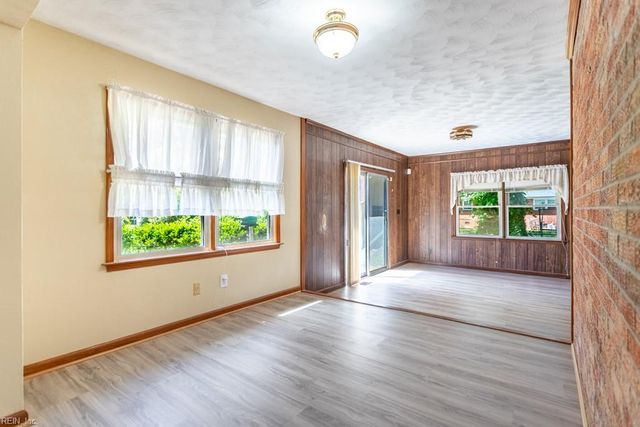 113 Adams DR, Newport News, VA 23601