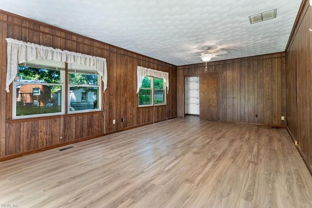 113 Adams DR, Newport News, VA 23601