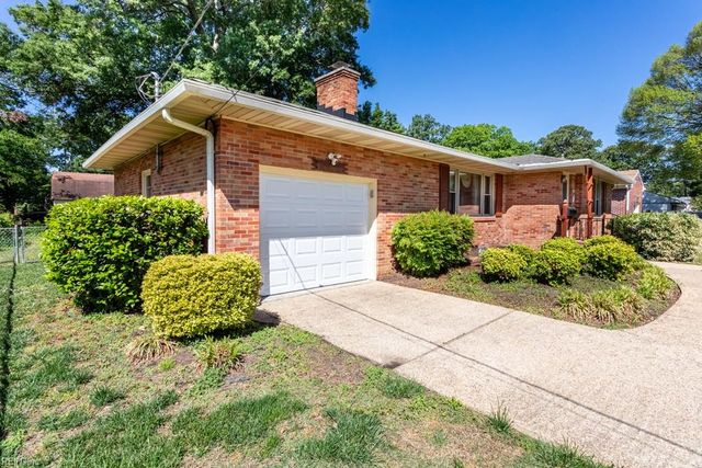113 Adams DR, Newport News, VA 23601