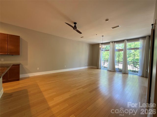 3100 N Davidson Street 203, Charlotte, NC 28205