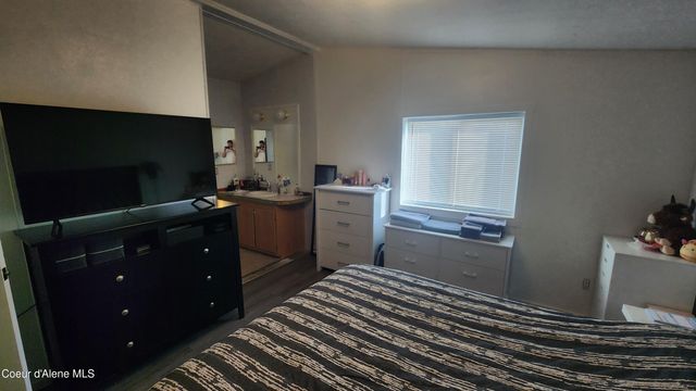 2214 W Windermere Ave, Coeur D'alene, ID 83815
