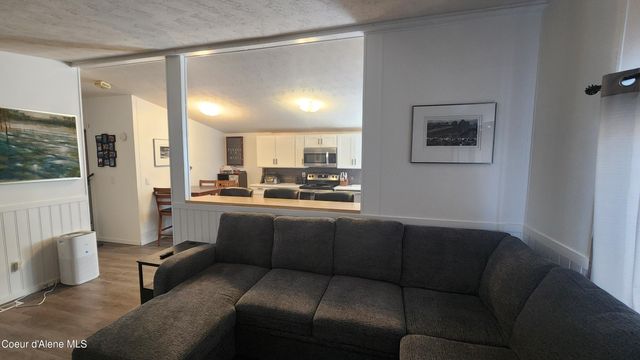 2214 W Windermere Ave, Coeur D'alene, ID 83815
