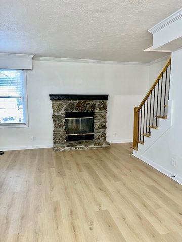 2411 Robbie Ct, Nashville, TN 37214