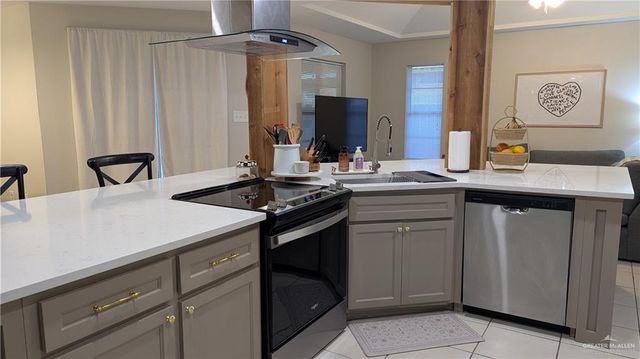 2128 Mynah Avenue, Mcallen, TX 78504