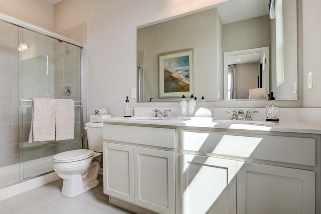 420 Comstock Road, South Elgin, IL 60177