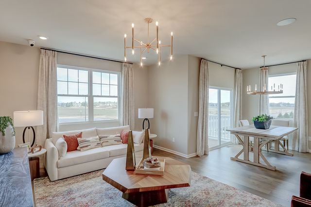 420 Comstock Road, South Elgin, IL 60177