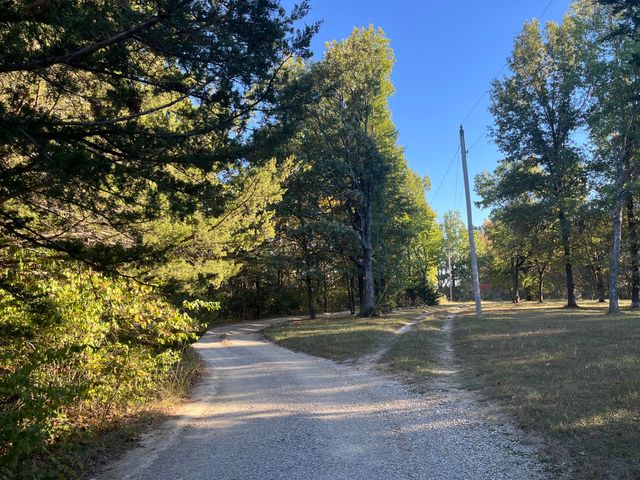 11221 E BOZARTH LN, Columbia, MO 65201