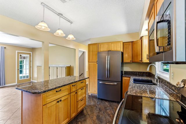 16307 Moorland Circle, Minnetonka, MN 55345