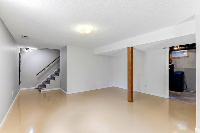 16307 Moorland Circle, Minnetonka, MN 55345